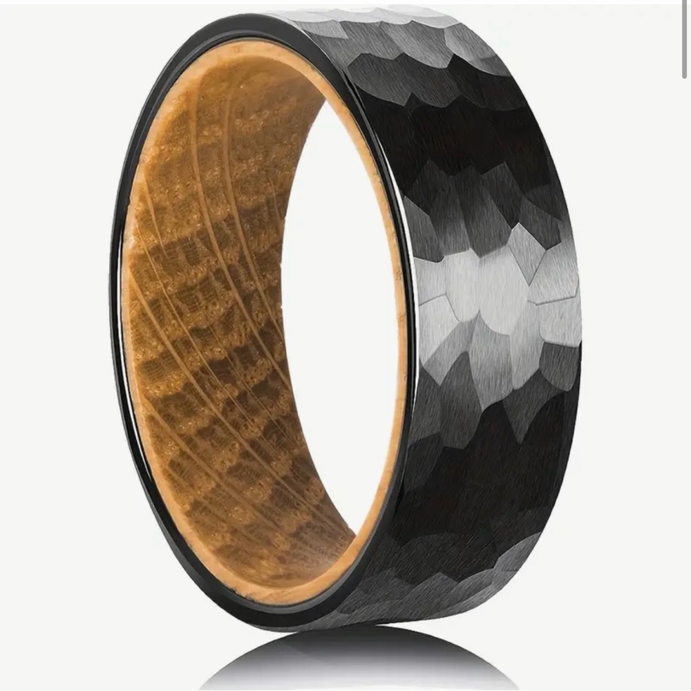 Black Tungsten Steel Hammered Wedding Band Ring 8mm with Whiskey Cask Wood